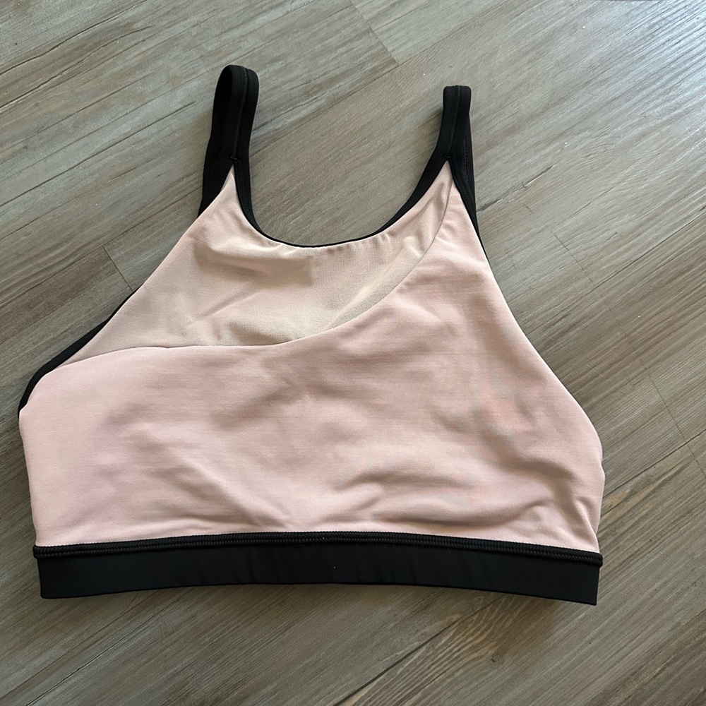 Lululemon Forget The Rest Sports Bra‎ size 4